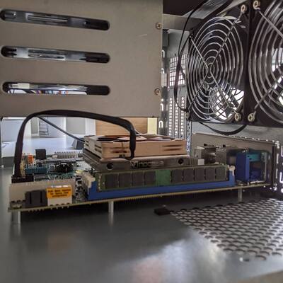 Noctua L9x65 was too high so I had to switch to NH-L9i.